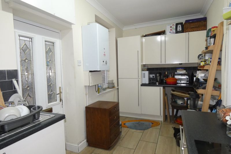 Kitchen- click for photo gallery